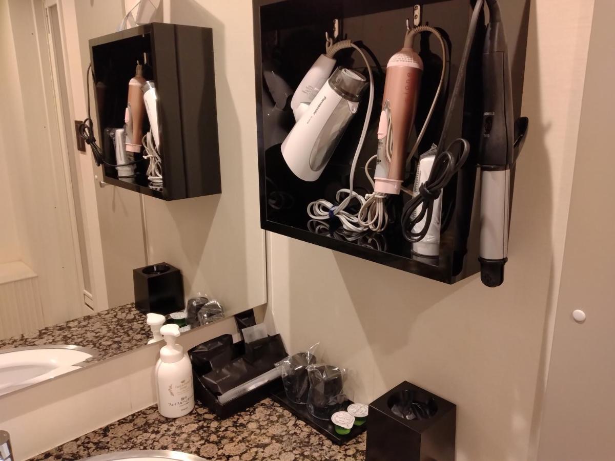 ホテル ベニ ウエスト 大人専用 Осака Экстерьер фото